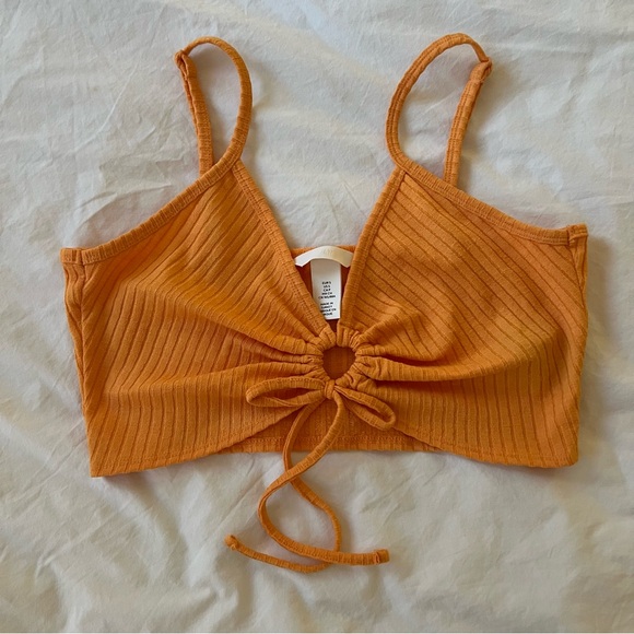 H&M Tops - H&M crop top